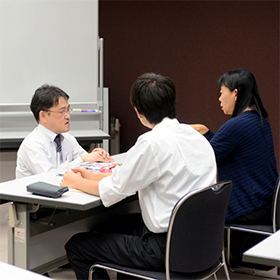 専門用語は最小に